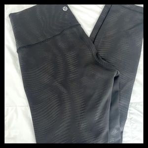 Lululemon Wunder Train black high rise Leggings 25”